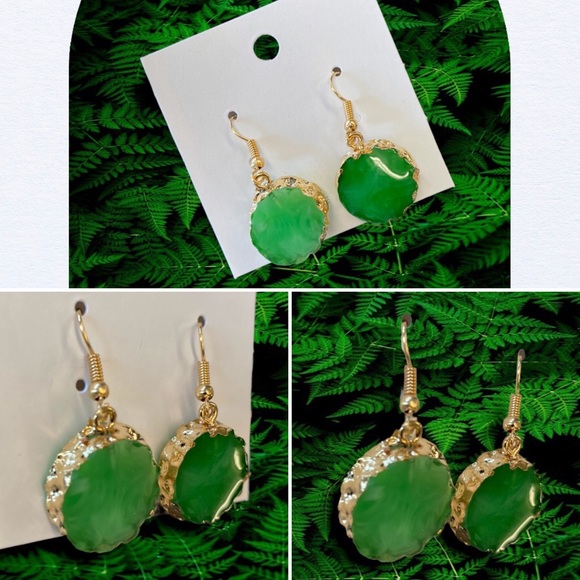GREEN AGATE GOLD FOIL TRIM DANGLE CIRCLE DROPS EARRINGS GEMSTONES HEALING - Picture 1 of 3
